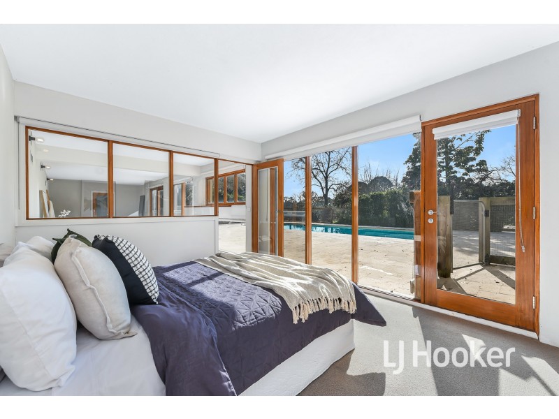 2/44 Langmore Lane, Berwick VIC 3806