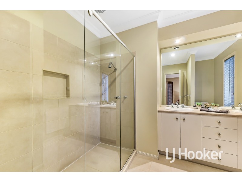 60 Hartsmere Drive, Berwick VIC 3806