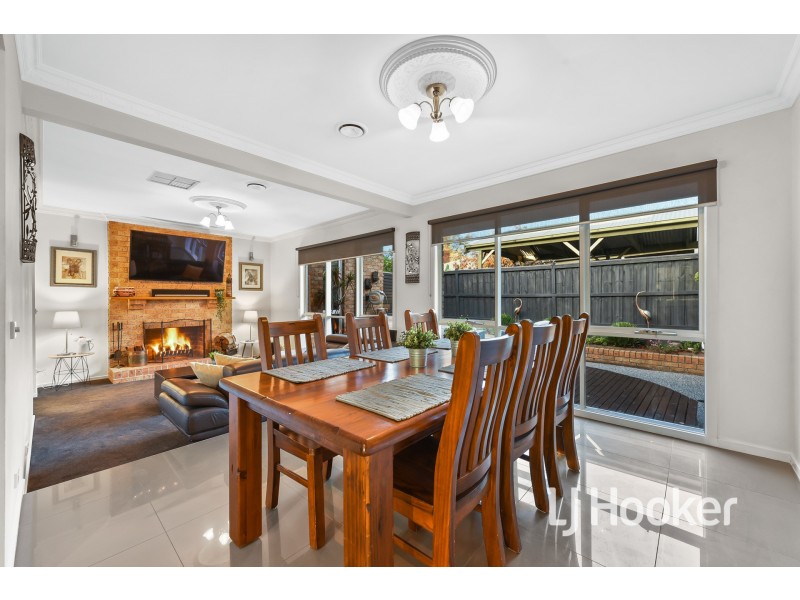 44 Strathavan Drive, Berwick VIC 3806