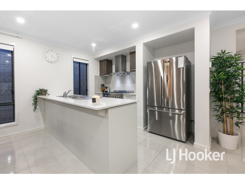 79 Waterman Drive, Clyde VIC 3978