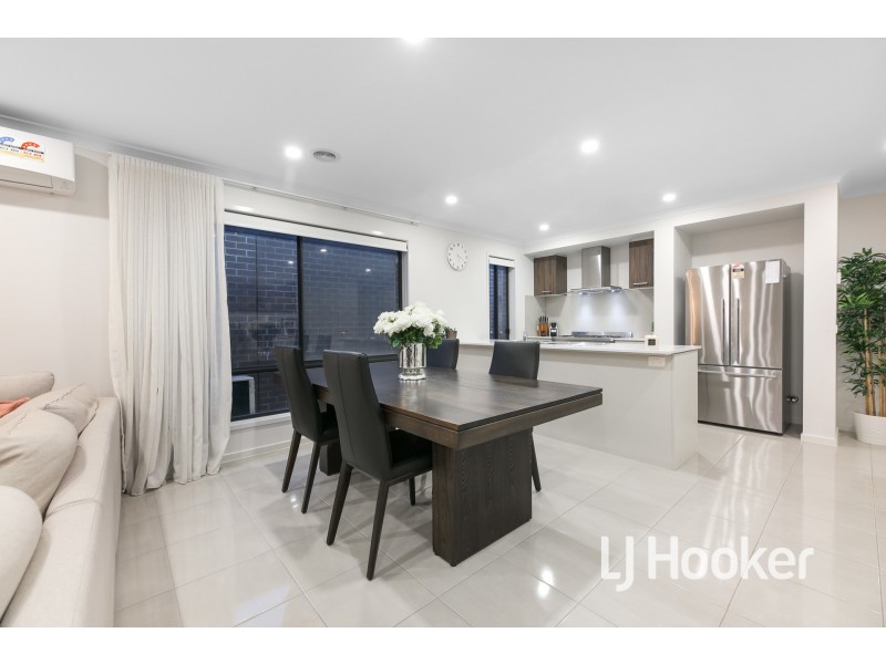 79 Waterman Drive, Clyde VIC 3978