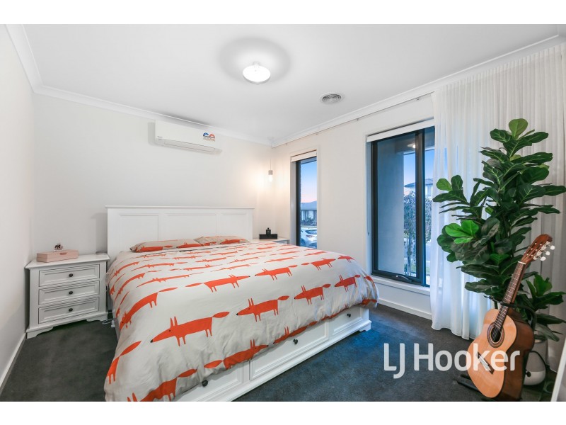 79 Waterman Drive, Clyde VIC 3978