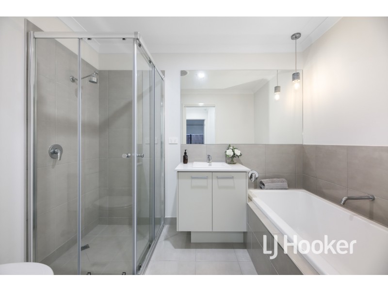 79 Waterman Drive, Clyde VIC 3978