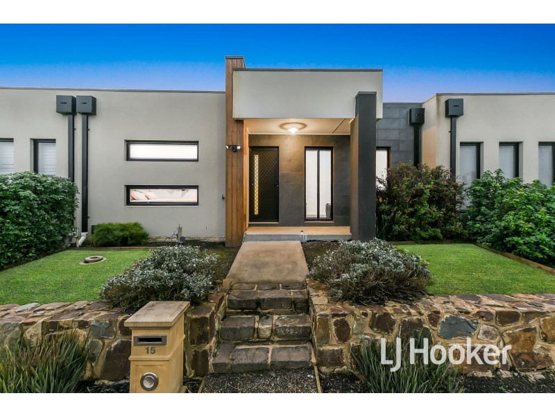 15 Cotswold Crescent, Officer VIC 3809