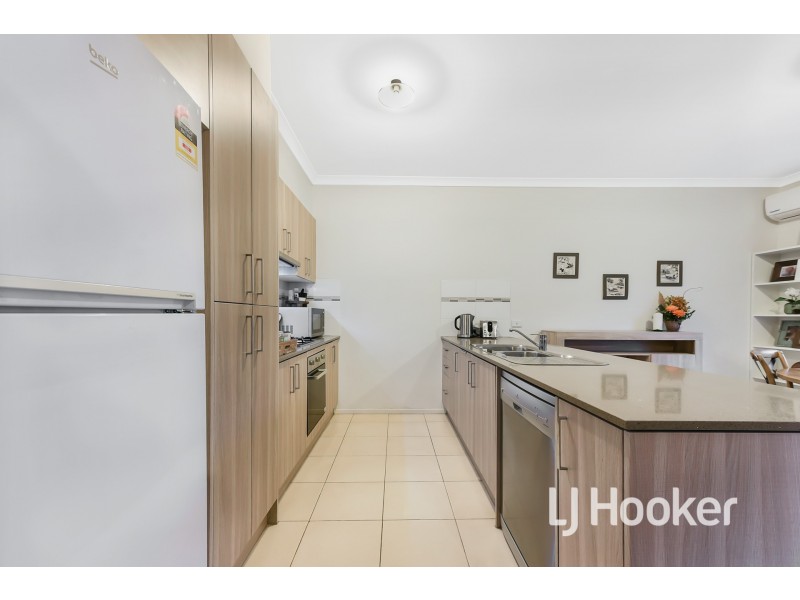 15 Cotswold Crescent, Officer VIC 3809