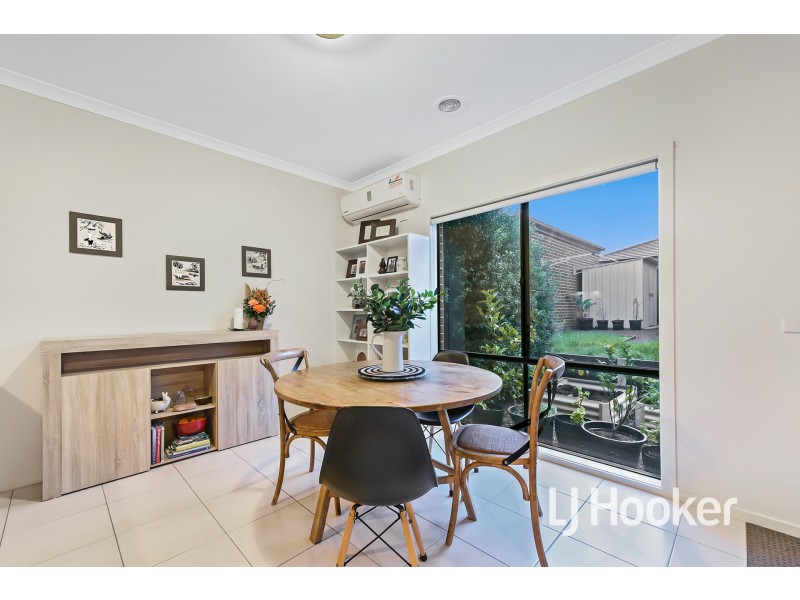 15 Cotswold Crescent, Officer VIC 3809