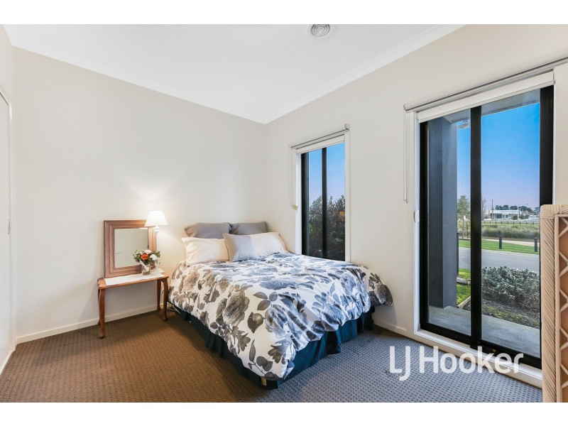 15 Cotswold Crescent, Officer VIC 3809