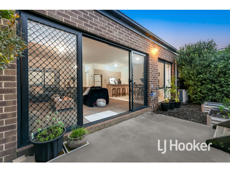 15 Cotswold Crescent, Officer VIC 3809