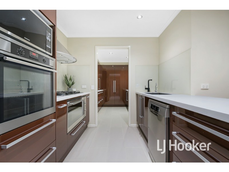 12 Coolong Avenue, Berwick VIC 3806