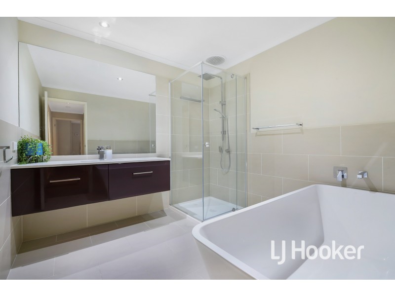 12 Coolong Avenue, Berwick VIC 3806