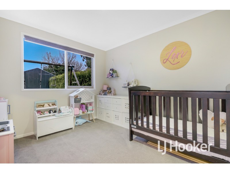 12 Coolong Avenue, Berwick VIC 3806