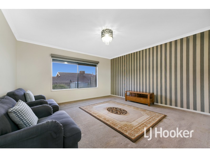 4 Glade Court, Berwick VIC 3806