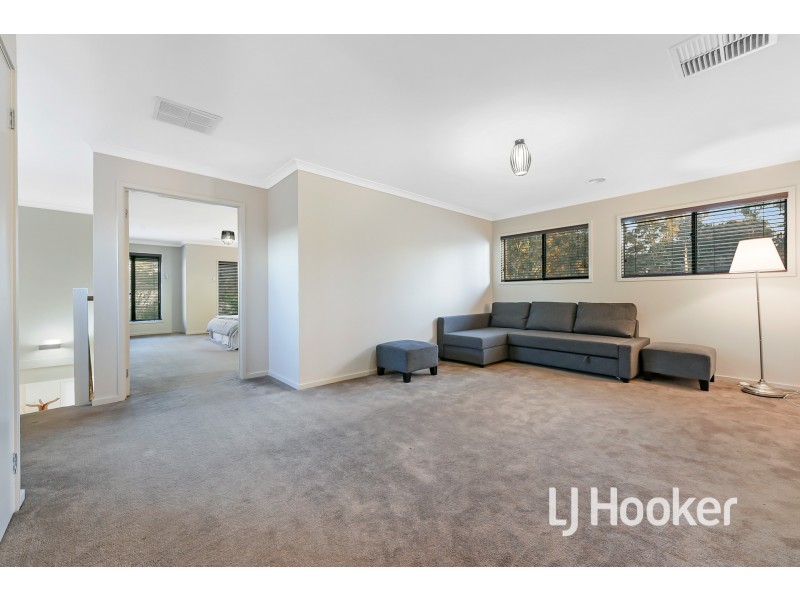 4 Glade Court, Berwick VIC 3806