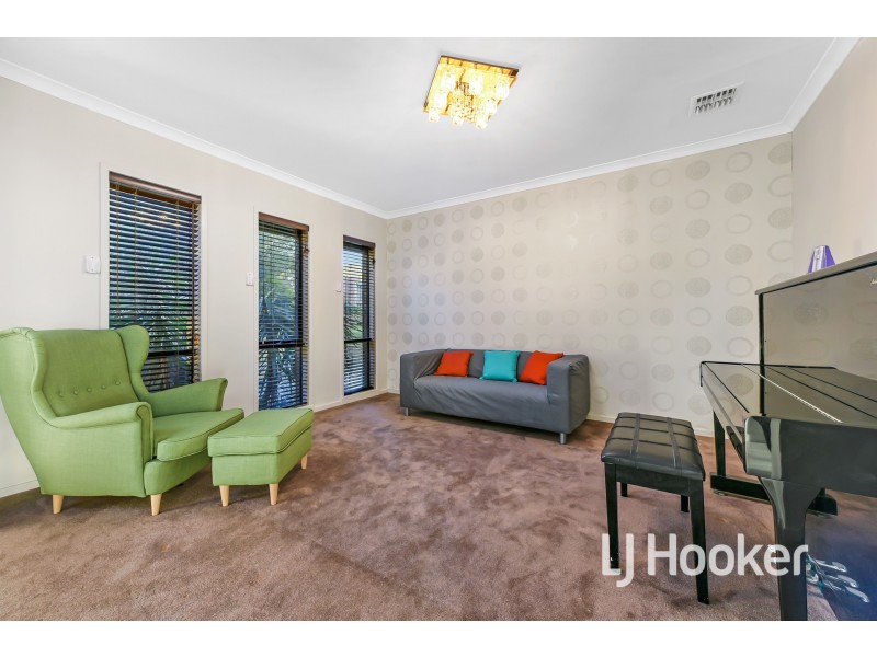 4 Glade Court, Berwick VIC 3806