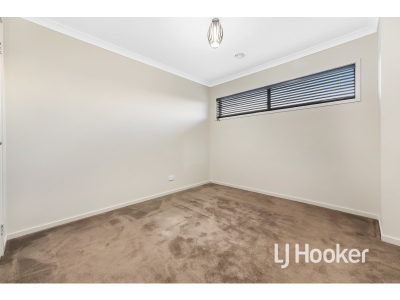 4 Glade Court, Berwick VIC 3806