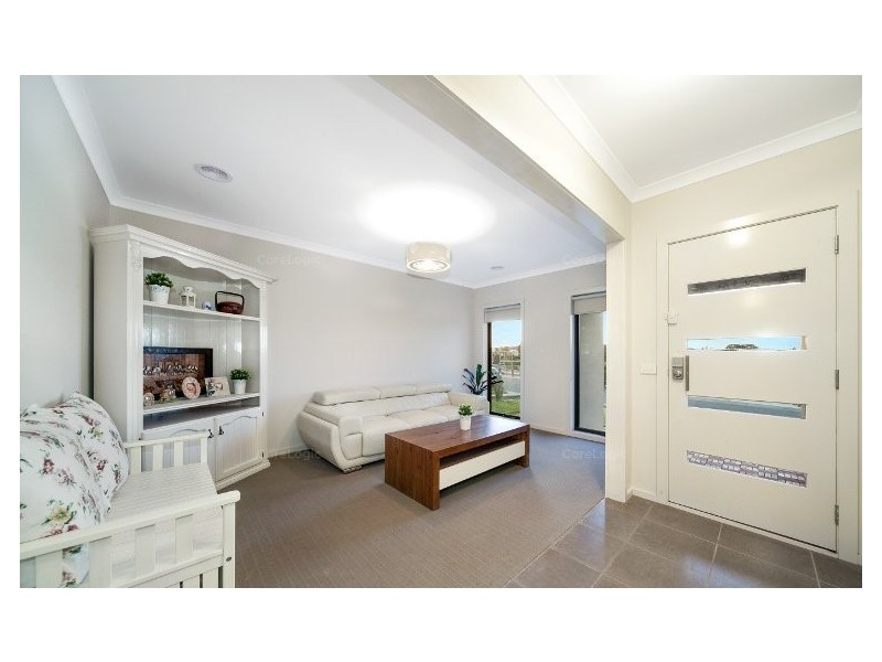 29 Fernwren Drive, Berwick VIC 3806