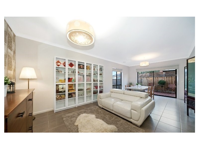 29 Fernwren Drive, Berwick VIC 3806