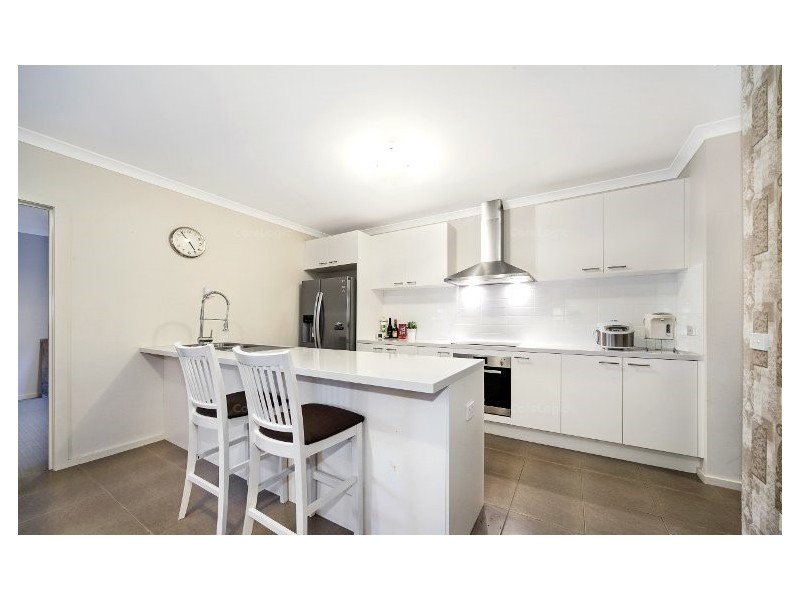29 Fernwren Drive, Berwick VIC 3806