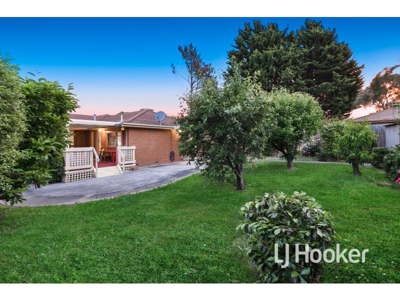22 Howitt Court, Berwick VIC 3806
