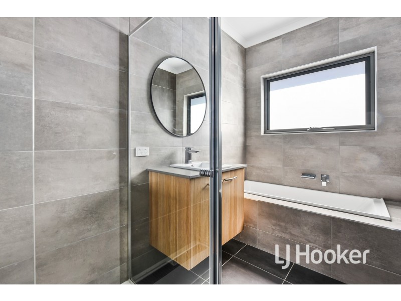 2 Janice Street, Officer VIC 3809