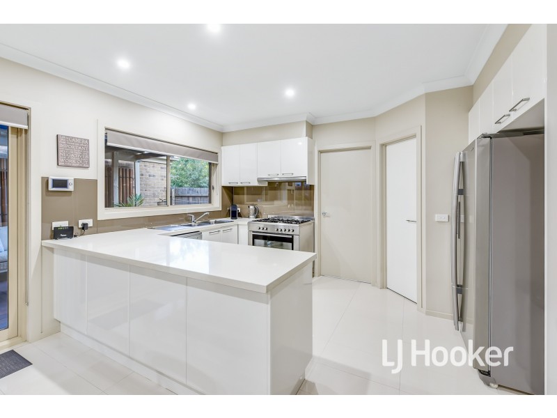 1/12 Kilvington Court, Berwick VIC 3806