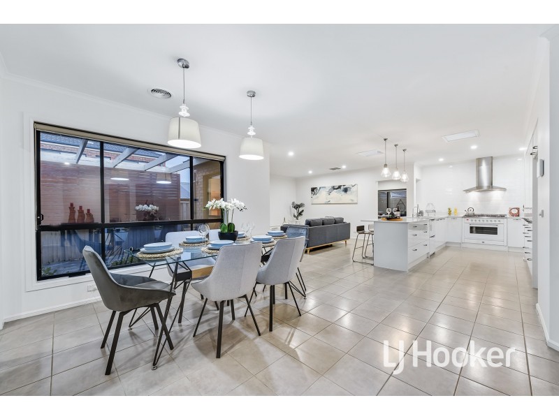 18 Meg Way, Berwick VIC 3806