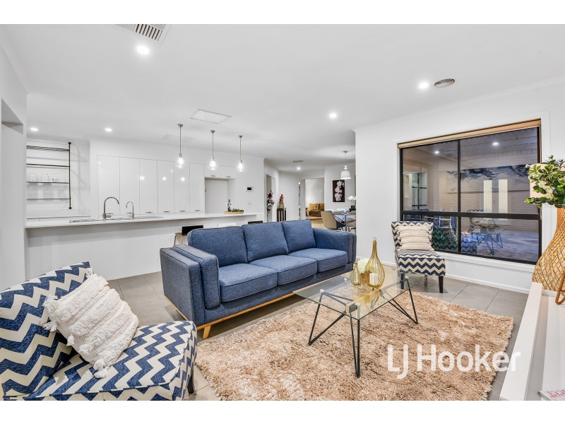 18 Meg Way, Berwick VIC 3806