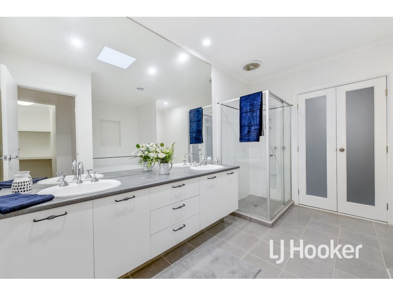 18 Meg Way, Berwick VIC 3806