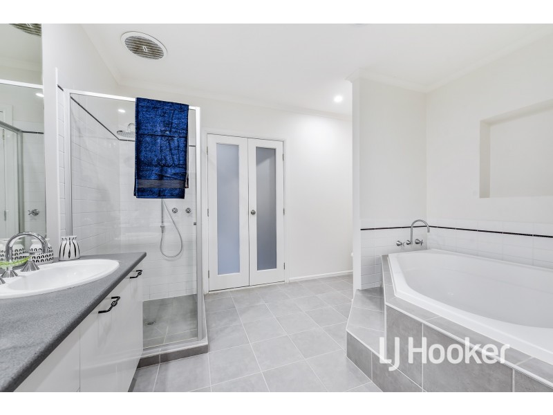 18 Meg Way, Berwick VIC 3806