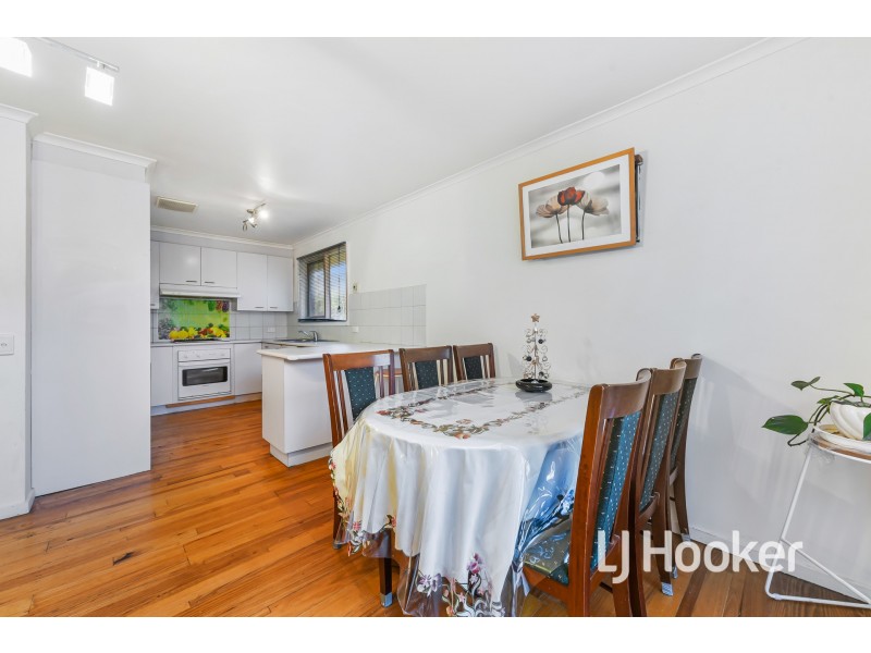 43 Matthew Flinders Avenue, Endeavour Hills VIC 3802