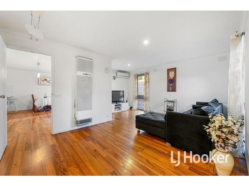 43 Matthew Flinders Avenue, Endeavour Hills VIC 3802