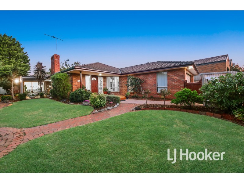 2 Avebury Drive, Berwick VIC 3806