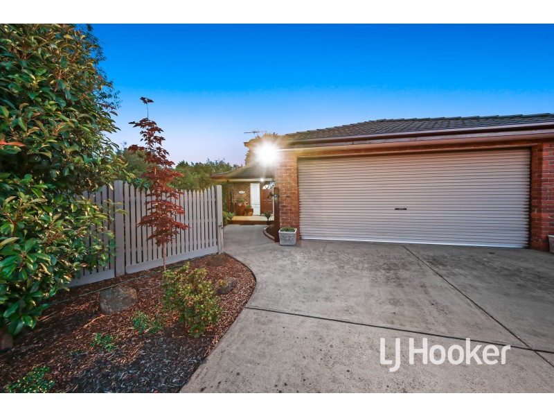 2 Avebury Drive, Berwick VIC 3806