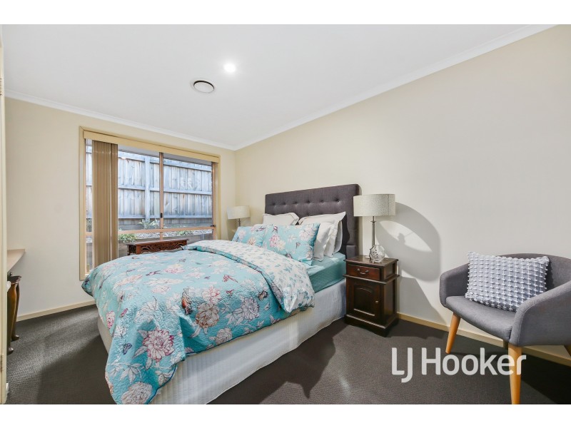 2 Avebury Drive, Berwick VIC 3806