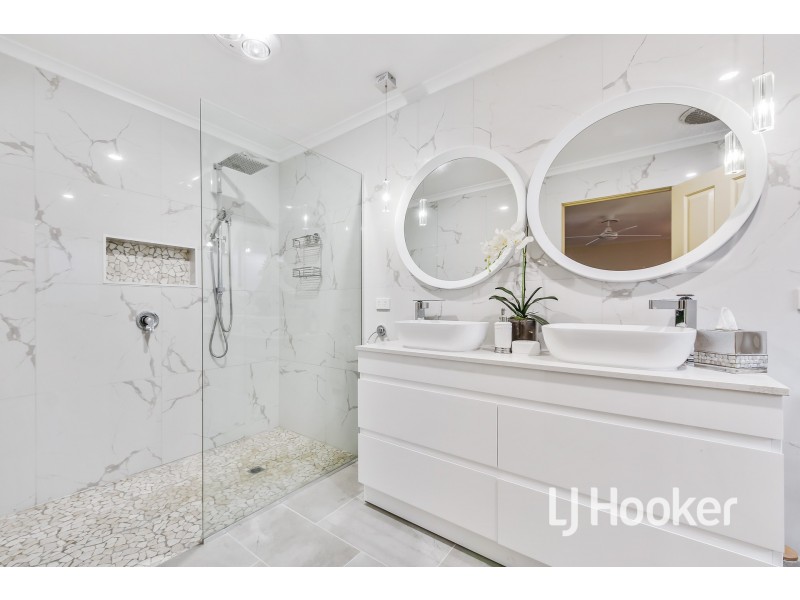 2 Avebury Drive, Berwick VIC 3806