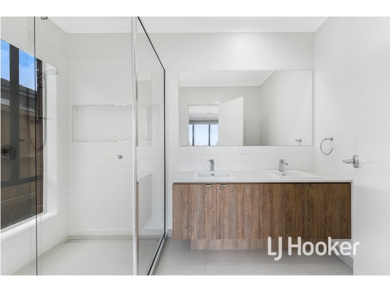 3 Remedy Drive, Clyde VIC 3978