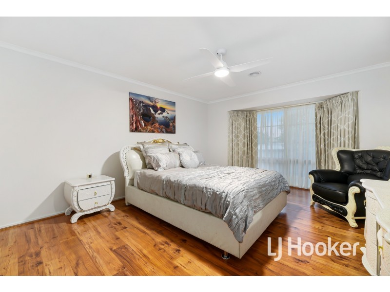 11 Balmoral Way, Pakenham VIC 3810