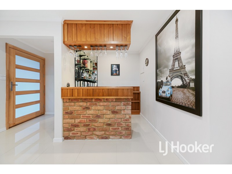 11 Balmoral Way, Pakenham VIC 3810