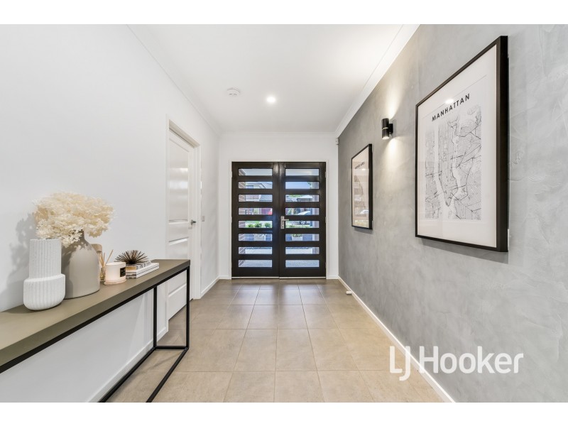 16 Fairwood Rise, Officer VIC 3809