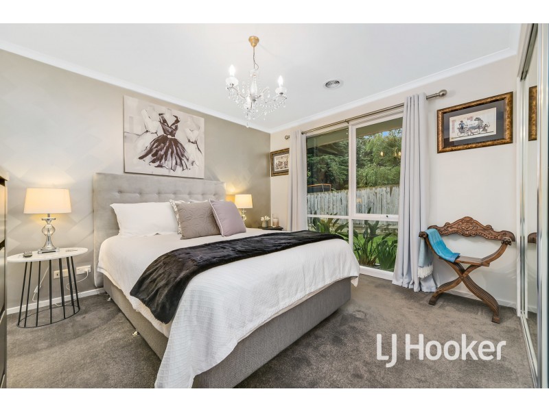 58 Collins Crescent, Berwick VIC 3806