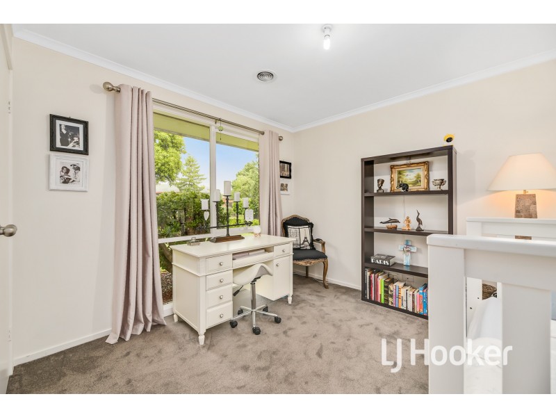 58 Collins Crescent, Berwick VIC 3806