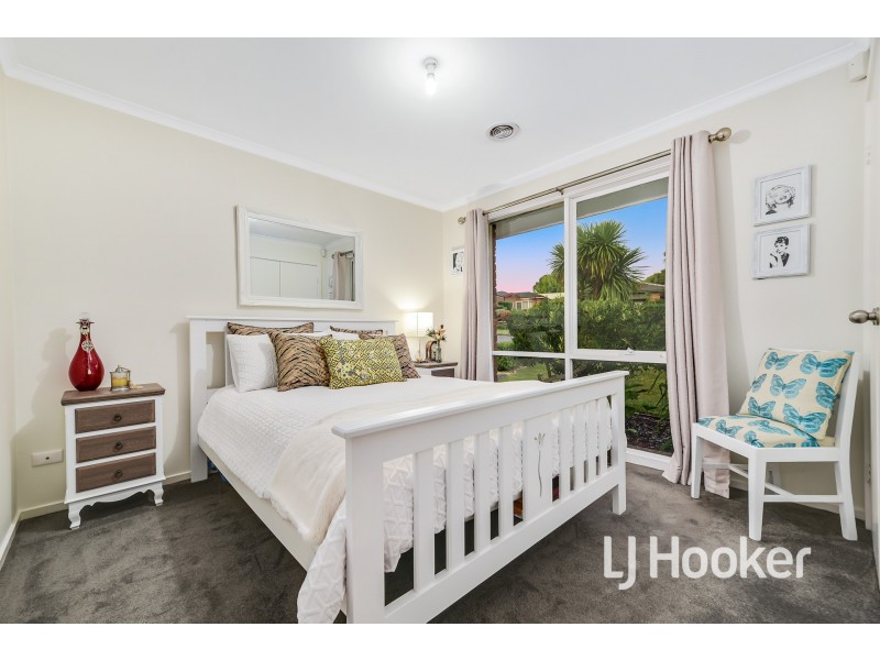 58 Collins Crescent, Berwick VIC 3806