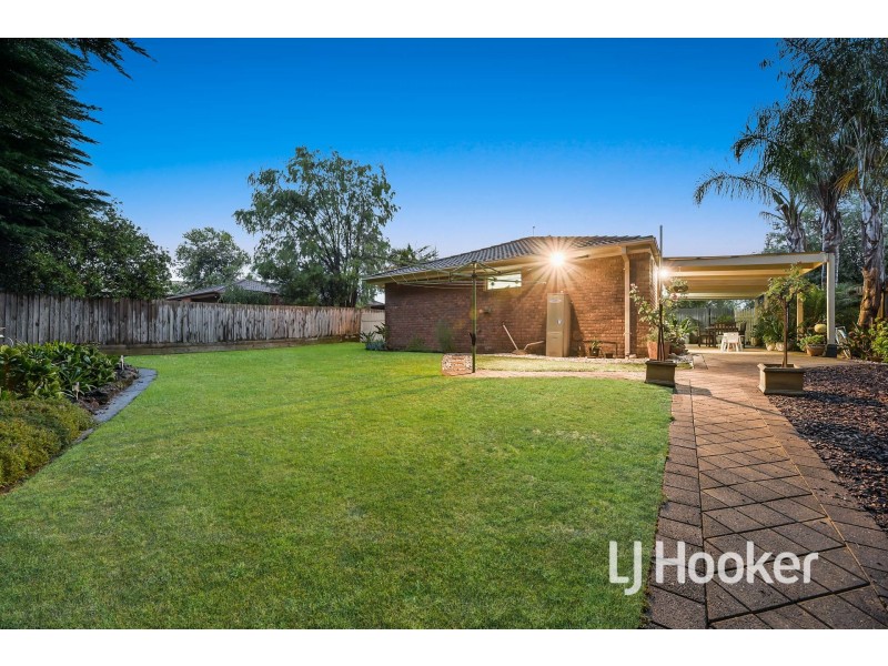 58 Collins Crescent, Berwick VIC 3806