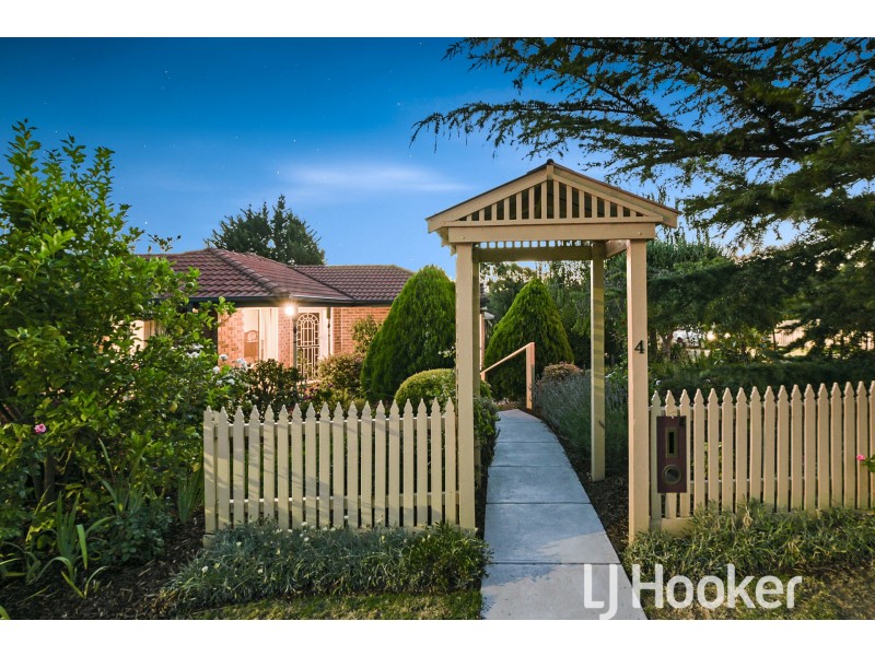 4 Exford Place, Berwick VIC 3806