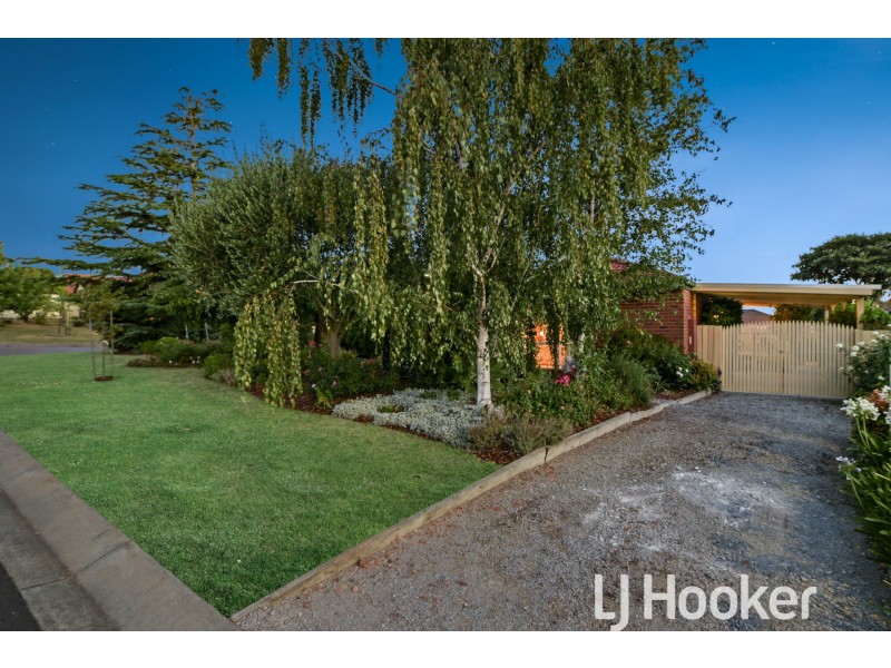 4 Exford Place, Berwick VIC 3806