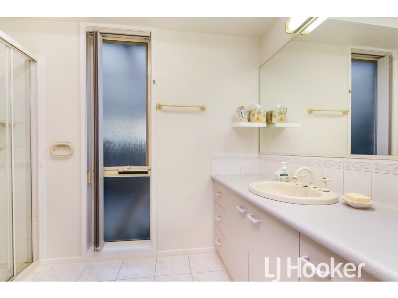 4 Exford Place, Berwick VIC 3806