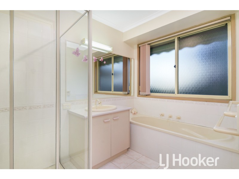 4 Exford Place, Berwick VIC 3806