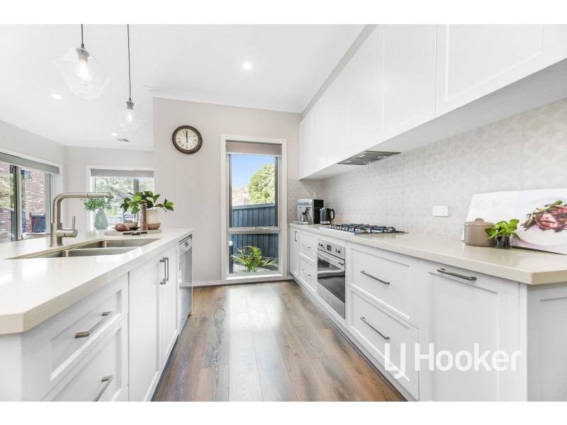 22 Lyall Road, Berwick VIC 3806