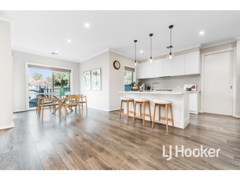 22 Lyall Road, Berwick VIC 3806