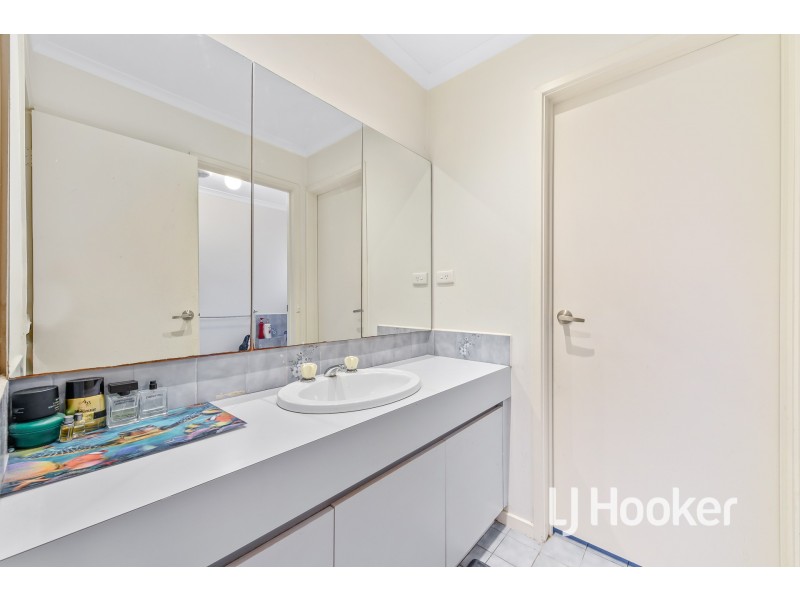 77 Mansfield Street, Berwick VIC 3806